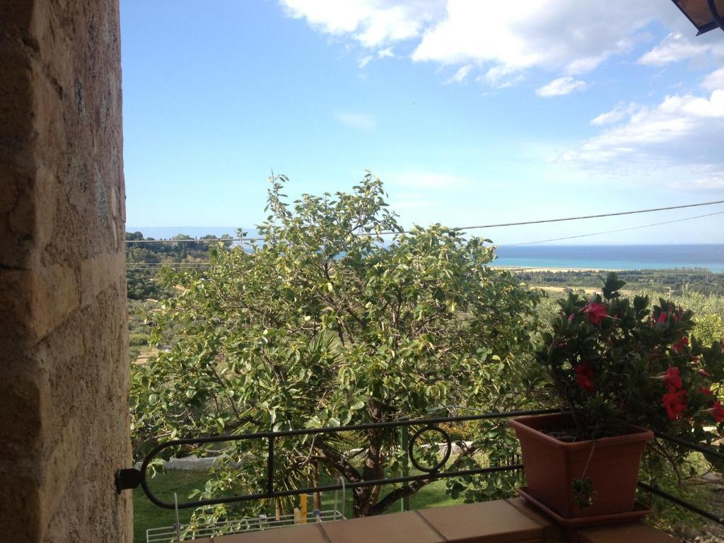 B&B L'Oasi Sant'Andrea Apostolo dello Ionio Exterior foto