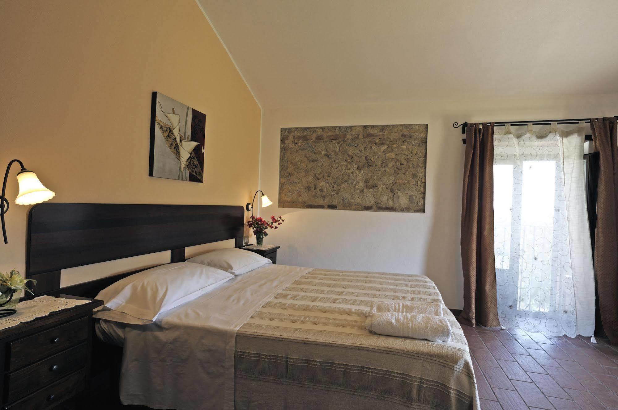 B&B L'Oasi Sant'Andrea Apostolo dello Ionio Exterior foto
